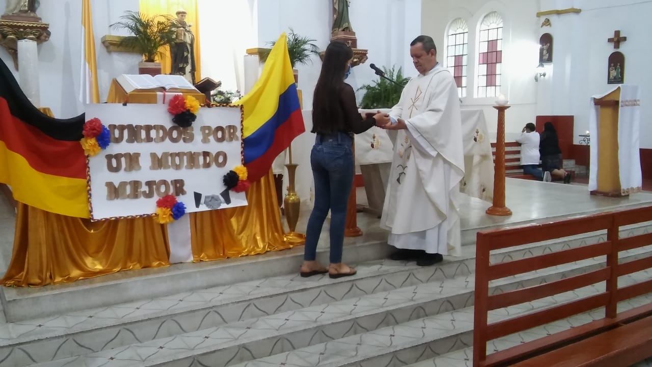 Sonntagsmesse in der Pfarrei Santo Domingo in Casabianca, Tolima (c) privat